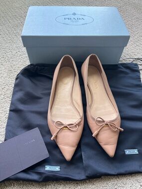 Prada Nude Pointed-Toe Leather Ballet Flats size 39